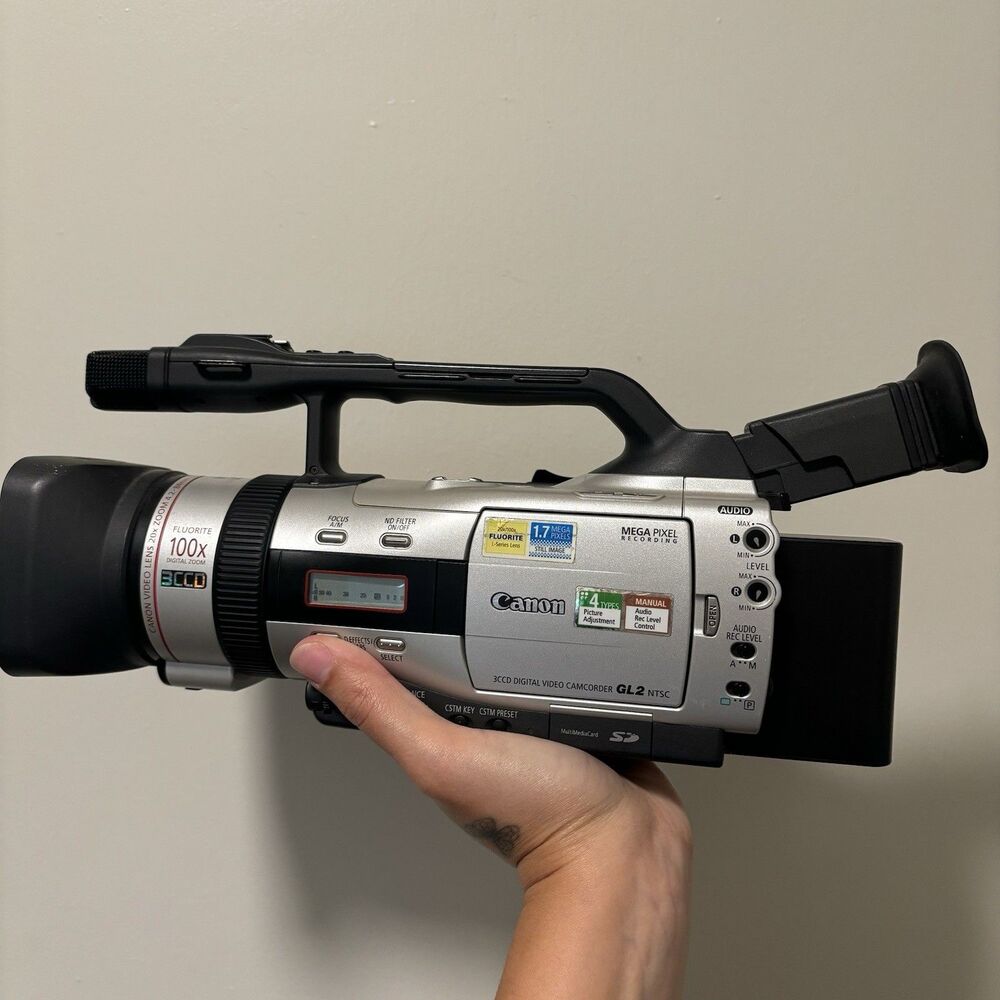 Canon GL2 3CCD MiniDV Cassette Portable Digital Video Camcorder READ